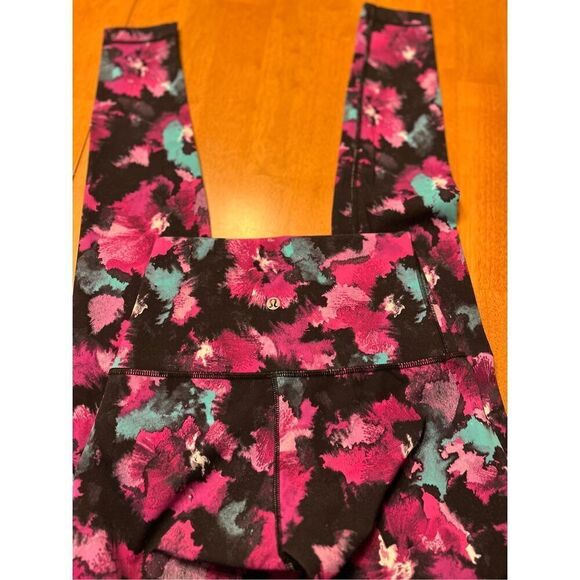 Lululemon Purple Floral Wunder Under High Waisted Full Length Leggings Size 4 - Picture 3 of 4